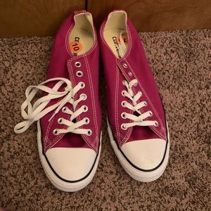 size 10 maroon converse